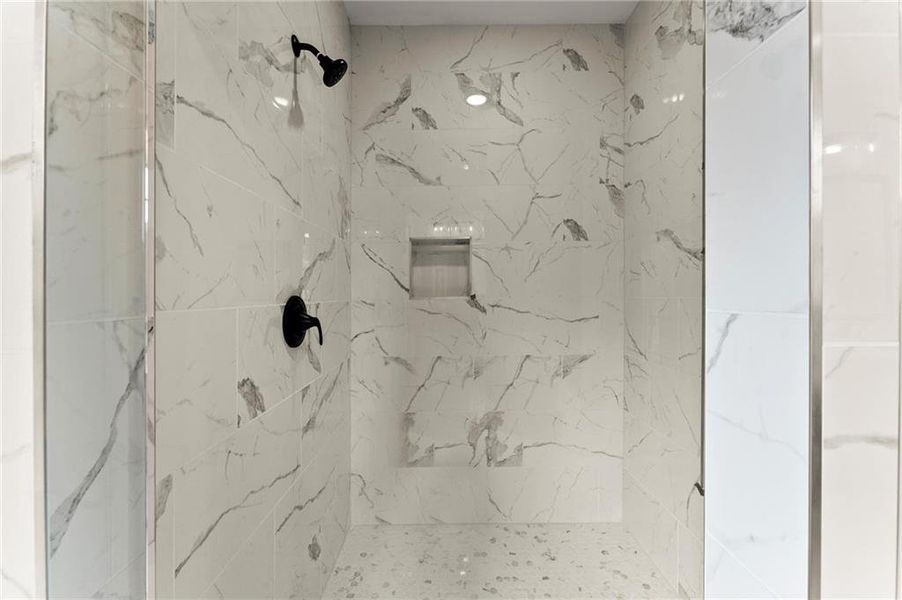 Image 44 of a home in West Town.