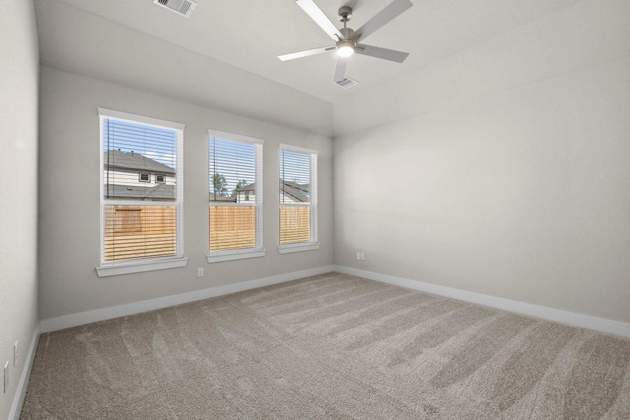 Spacious, unfurnished interior of a new home in Barton Creek Ranch, Conroe (Image 37). Spacious, unfurnished interior of a new home in Barton Creek Ranch, Conroe (Image 37).