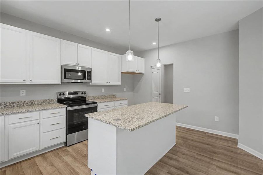 Furnished interior view inside a new home in Crossvine Estates, Braselton (Image 6).