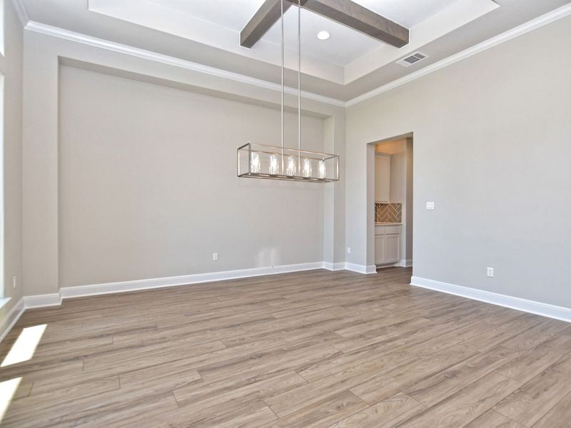 Representative unfurnished interior of a home built from the Avalon by Giddens Homes in Scofield Farms Estates, Georgetown (Image 191).