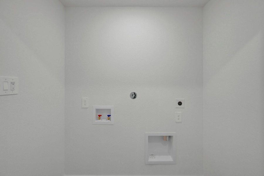 Spacious, unfurnished interior of a new home in Magnolia Ridge, Magnolia (Image 13).