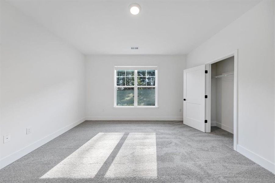 Spacious, unfurnished interior of a new home in Tuscany Hills, Douglasville (Image 40).