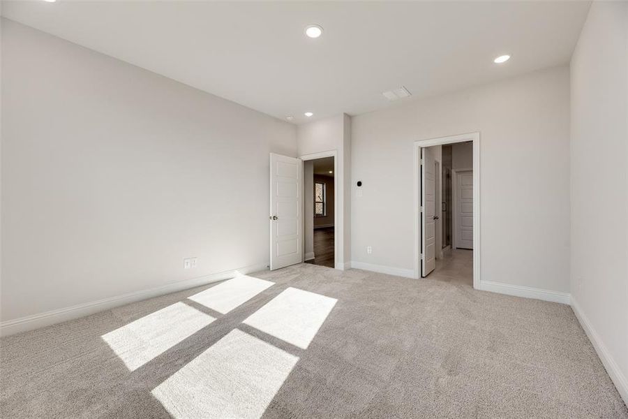 Spacious, unfurnished interior of a new home in Spiritas Ranch, Little Elm (Image 23).