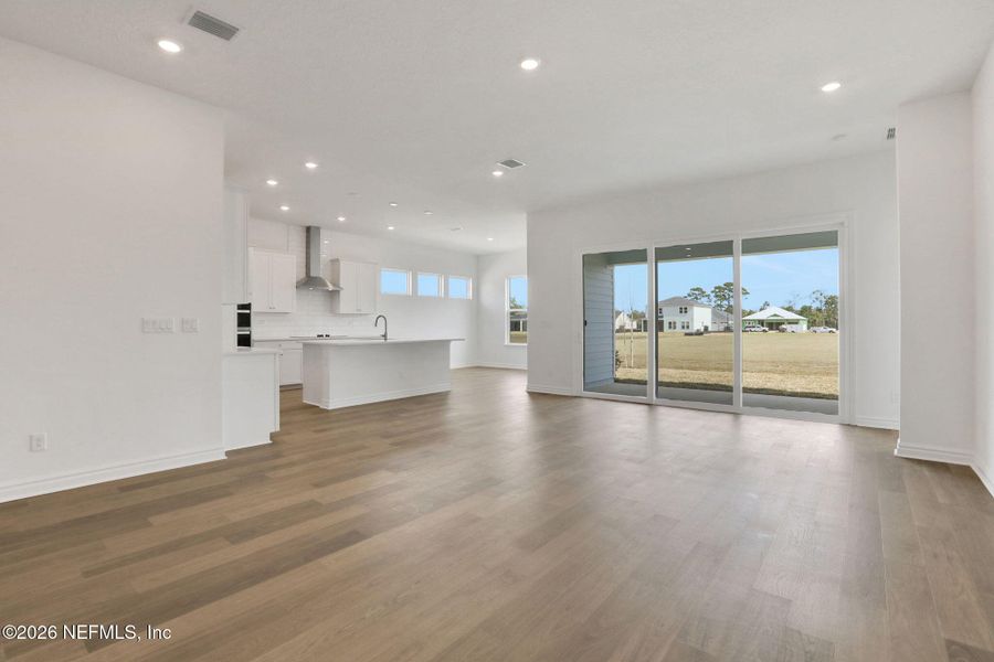 Spacious, unfurnished interior of a new home in Veranda Bay, Flagler Beach (Image 29).