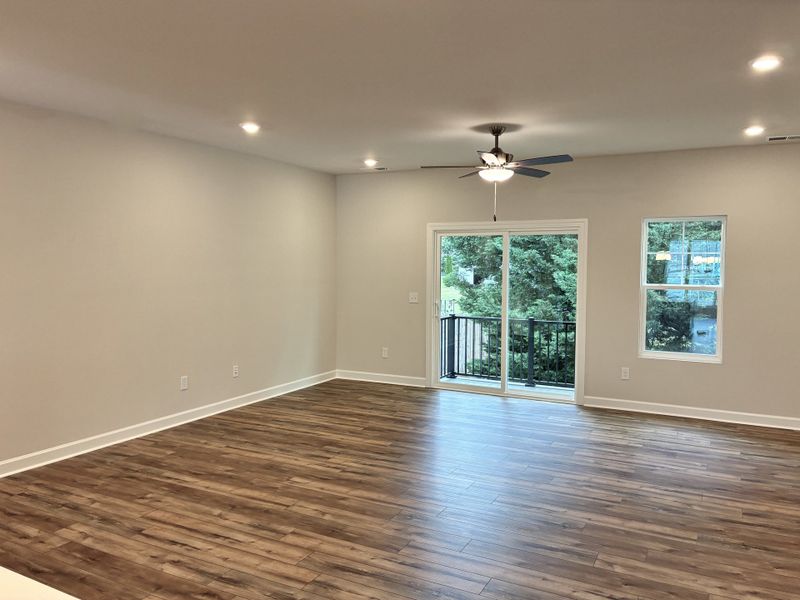 Spacious, unfurnished interior of a new home in Miller Park, Greenville (Image 15).