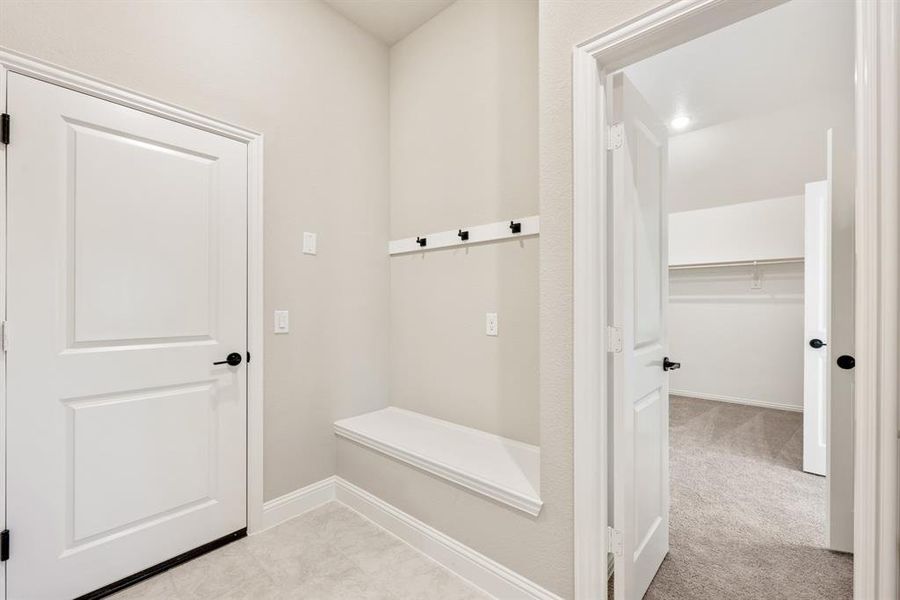 Furnished interior view inside a new home in Somerset, Venus (Image 16).