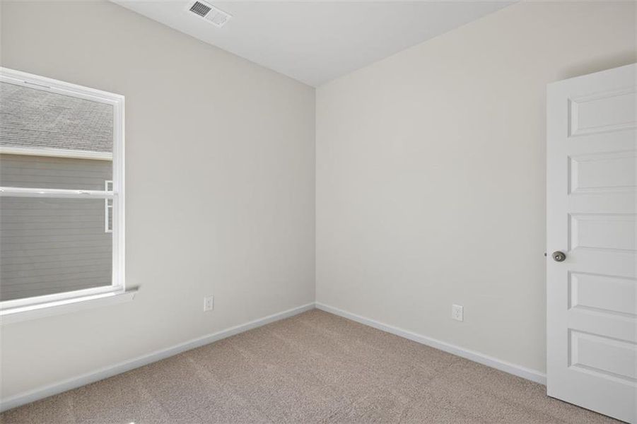 Spacious, unfurnished interior of a new home in Longbrooke, Rome (Image 33).