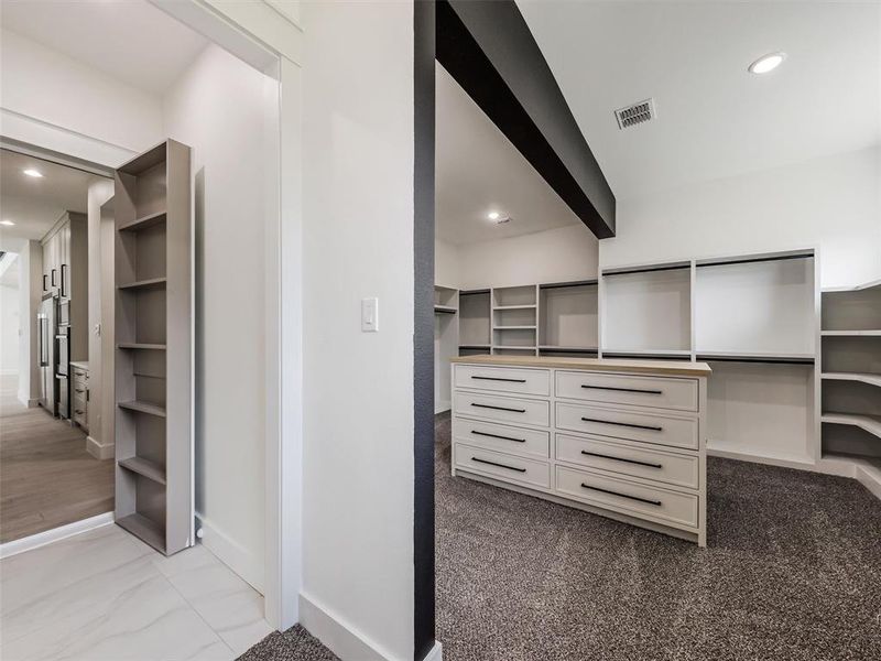 Furnished interior view inside a new home in , Gunter (Image 20).