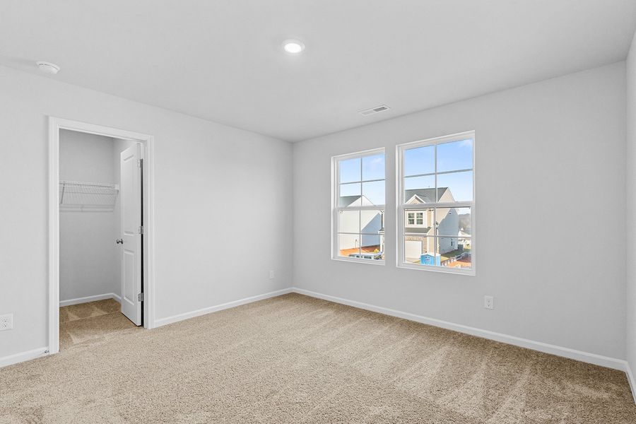 Spacious, unfurnished interior of a new home in Hanes Lake, Winston-Salem (Image 39).