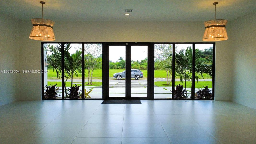 Spacious, unfurnished interior of a new home in , Homestead (Image 17).