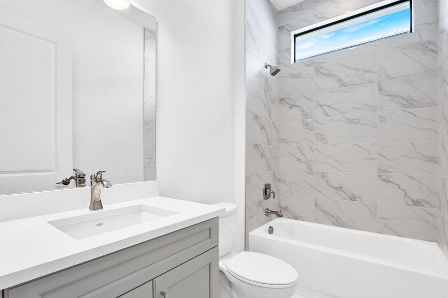 Image 36 of a home in Cove Royale.