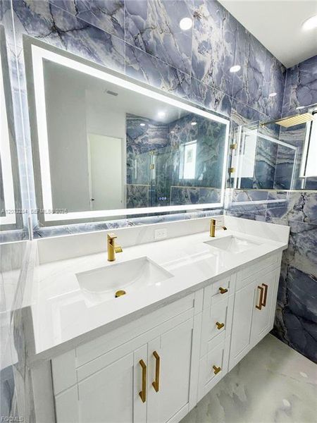 Furnished interior view inside a new home in , Lehigh Acres (Image 6).