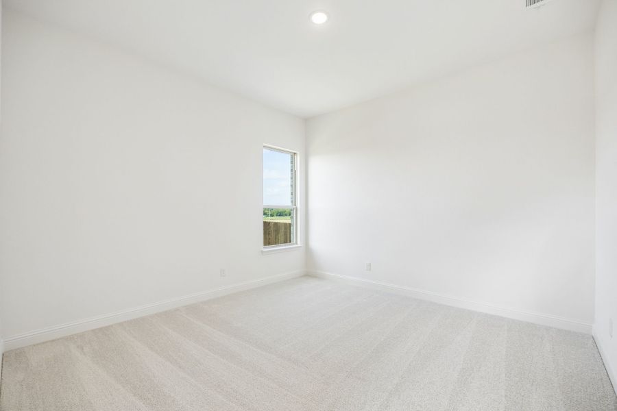 Spacious, unfurnished interior of a new home in Sheppard's Place, Waxahachie (Image 27). Spacious, unfurnished interior of a new home in Sheppard's Place, Waxahachie (Image 27).