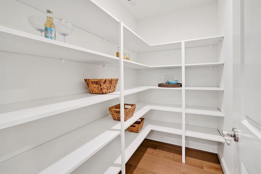 Shelter Bay, Kitchen