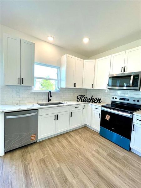 Furnished interior view inside a new home in , Lavonia (Image 7).