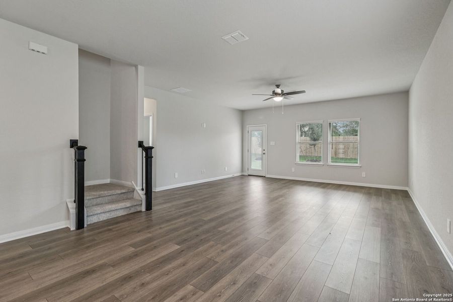 Spacious, unfurnished interior of a new home in Royal Crest, San Antonio (Image 20). Spacious, unfurnished interior of a new home in Royal Crest, San Antonio (Image 20).