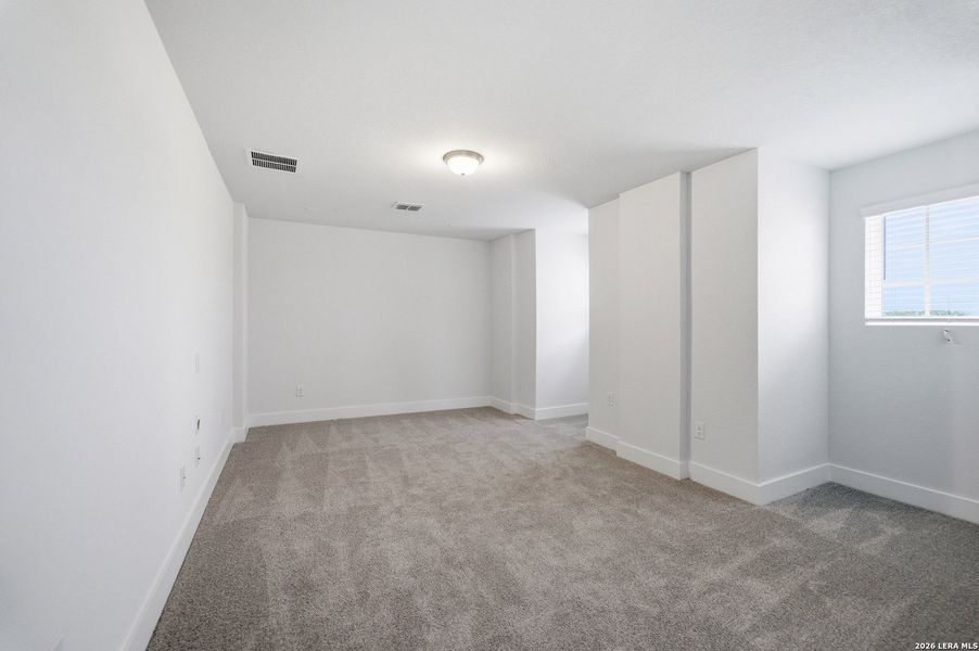Spacious, unfurnished interior of a new home in Hickory Ridge, Elmendorf (Image 26).