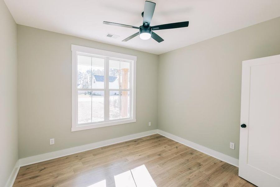 Spacious, unfurnished interior of a new home in , Walterboro (Image 36).