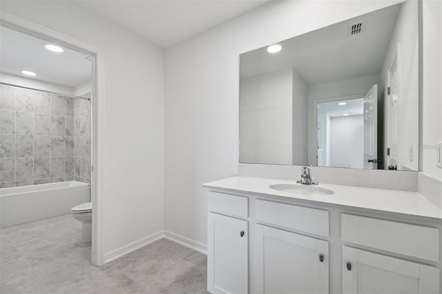 Furnished interior view inside a new home in Meadow Oaks, Hudson (Image 10).