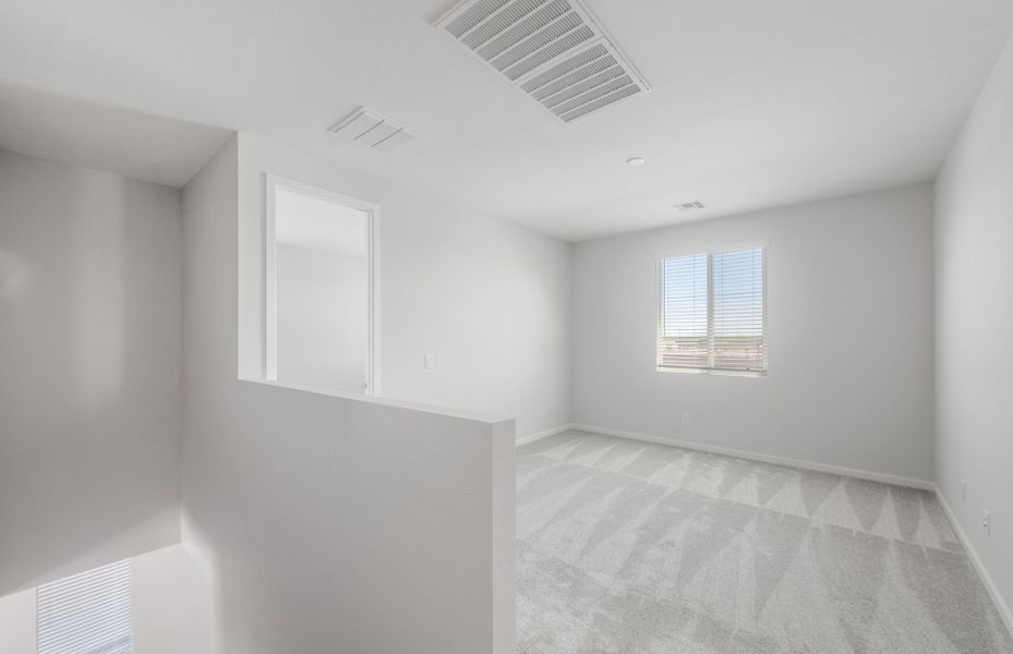 Spacious, unfurnished interior of a new home in Soleo, San Tan Valley (Image 19).