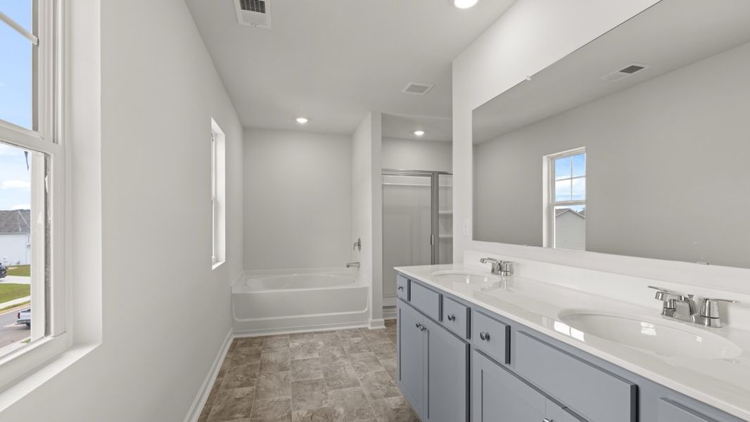 Furnished interior view inside a new home in Thompson Ridge, Dallas (Image 7). Furnished interior view inside a new home in Thompson Ridge, Dallas (Image 7).
