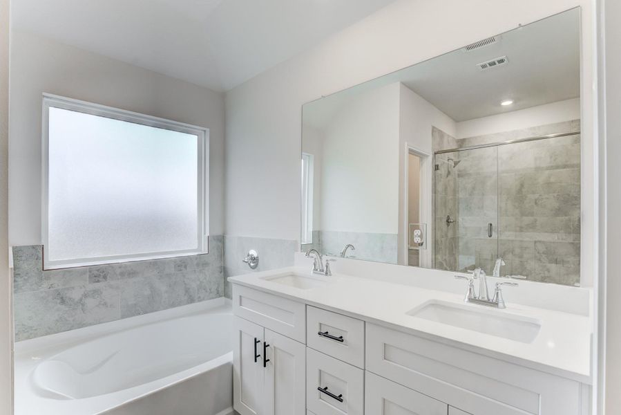 Furnished interior view inside a new home in Townsen Landing, Humble (Image 15).