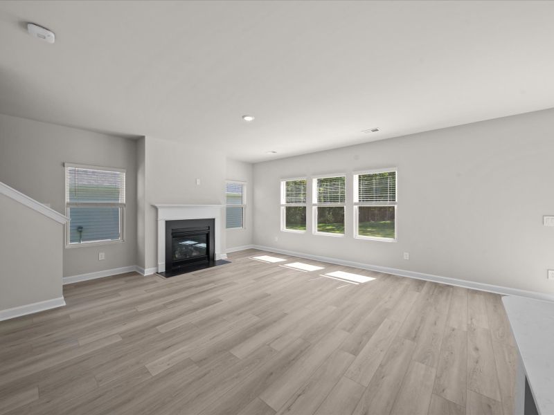 Spacious, unfurnished interior of a new home in Vickery Station, Woodruff (Image 10).