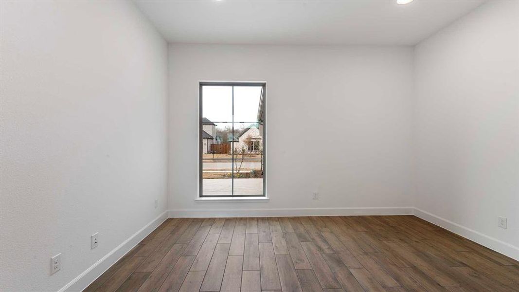 Spacious, unfurnished interior of a new home in Sonoma Verde, McLendon-Chisholm (Image 19).