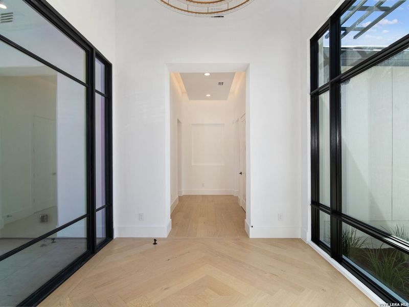 Spacious, unfurnished interior of a new home in , San Antonio (Image 43).