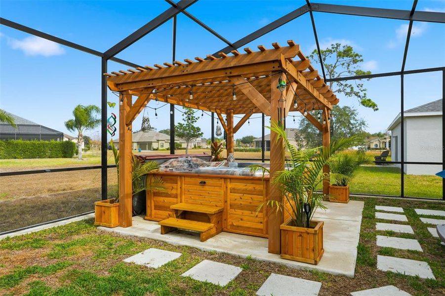 Community amenities in , Weeki Wachee (Image 69).