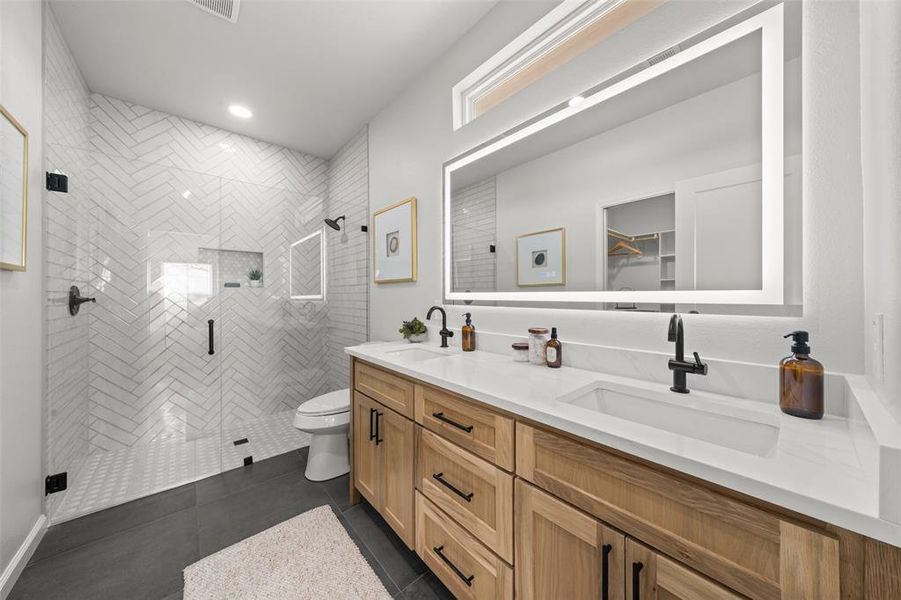 Furnished interior view inside a new home in , Waco (Image 9).