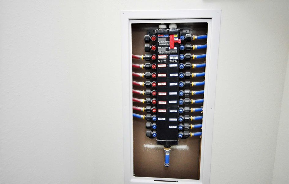 Pex piping and manifo9ld water distribution system. Excellent innovation in plaumbing. Pex piping and manifo9ld water distribution system. Excellent innovation in plaumbing.