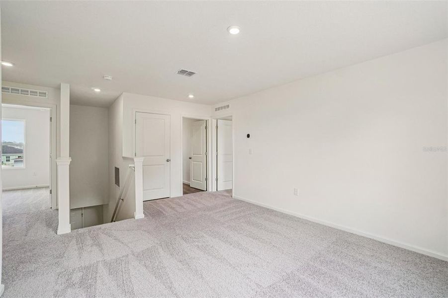 Spacious, unfurnished interior of a new home in Sumter Villas, Sumterville (Image 15).