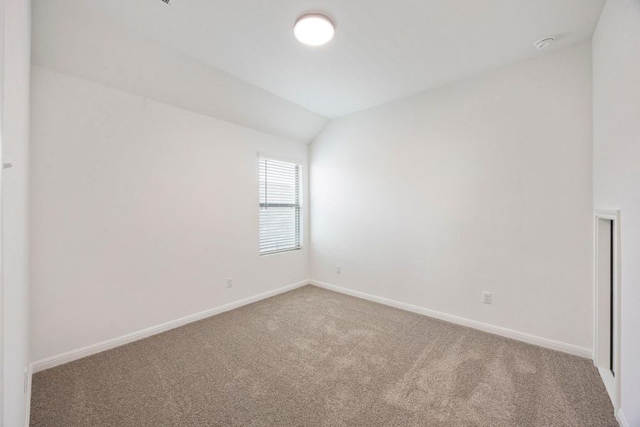 Spacious, unfurnished interior of a new home in Trinity Ranch, Elgin (Image 22).