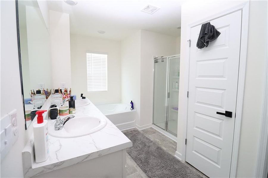 Furnished interior view inside a new home in , Atlanta (Image 7).