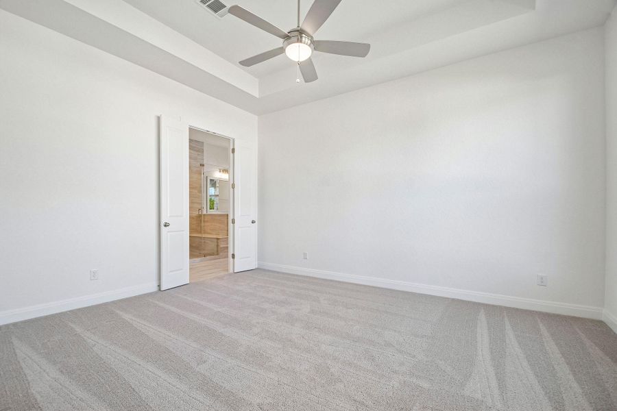 Spacious, unfurnished interior of a new home in 6 Creeks, Kyle (Image 29).