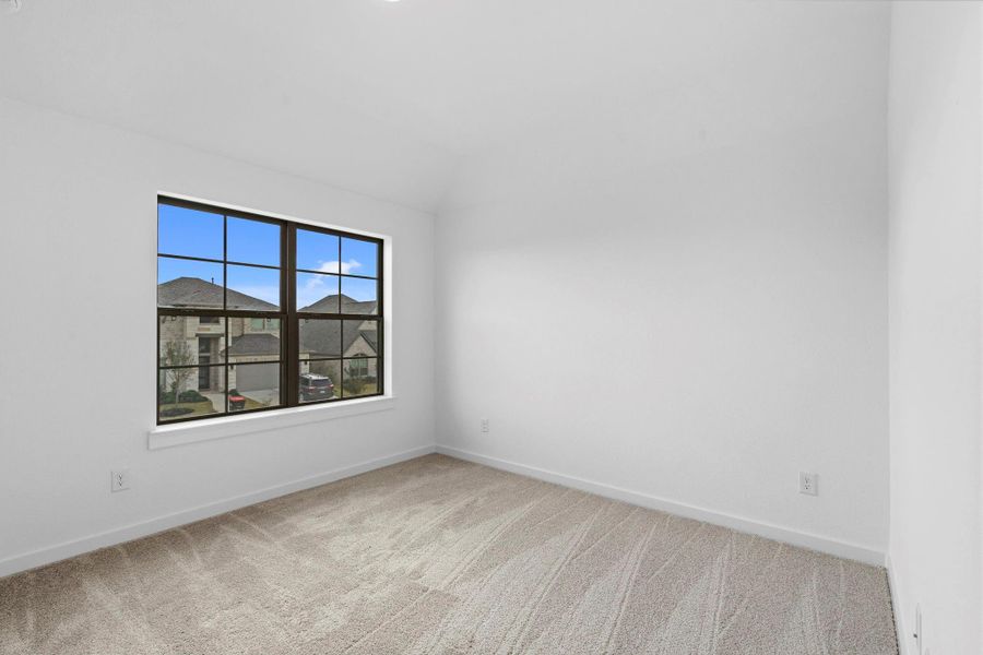 Spacious, unfurnished interior of a new home in Sienna 45', 50', Missouri City (Image 31).