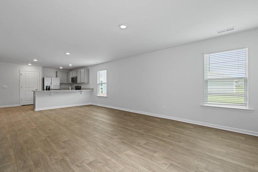 Spacious, unfurnished interior of a new home in Center Pointe, Santee (Image 15).