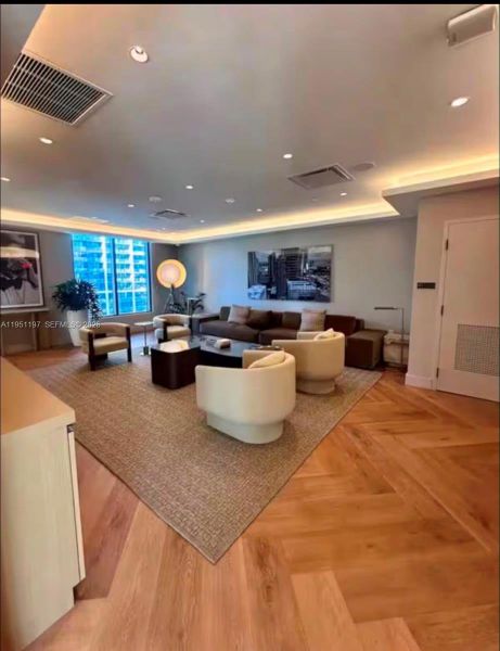 Community amenities in , Miami (Image 19). Community amenities in , Miami (Image 19).