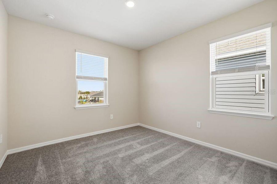 Spacious, unfurnished interior of a new home in Indigo Creek, Apollo Beach (Image 25).