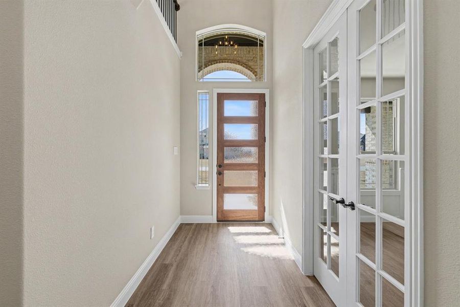 Spacious, unfurnished interior of a new home in Sagebrush Addition, Midlothian (Image 24).