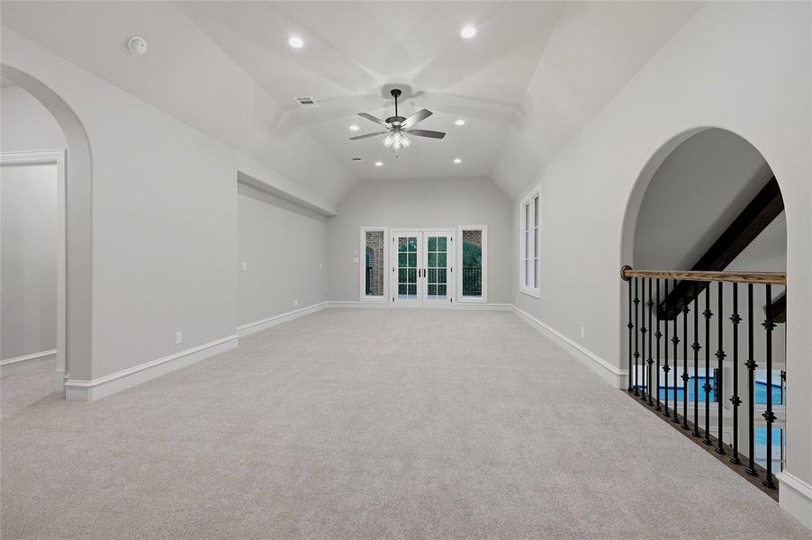 Spacious, unfurnished interior of a new home in , Sherman (Image 22).