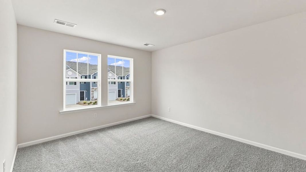 Spacious, unfurnished interior of a new home in Covington Village, Greer (Image 28).