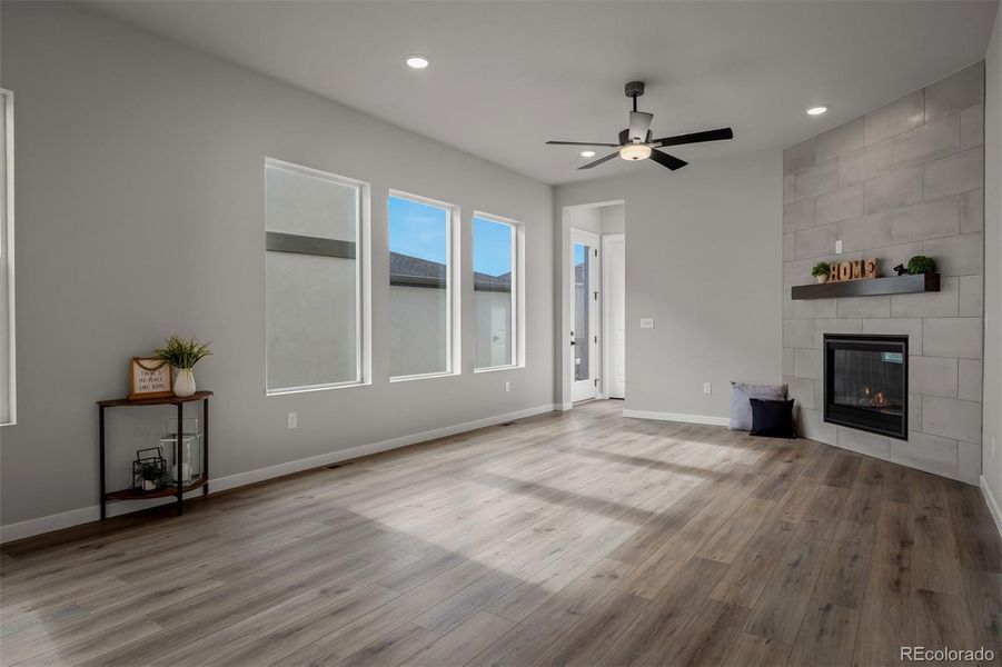 Spacious, unfurnished interior of a new home in Revel Crossing at Wolf Ranch – The Outlook Collection, Colorado Springs (Image 36).