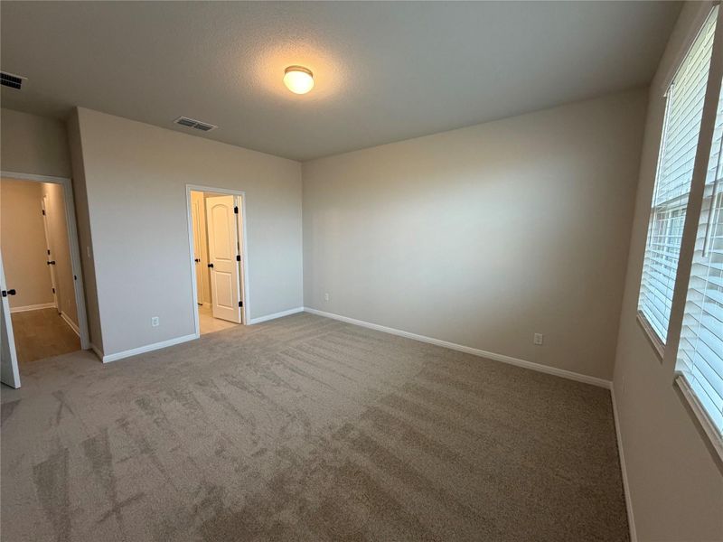 Spacious, unfurnished interior of a new home in Willow Springs, Buda (Image 32). Spacious, unfurnished interior of a new home in Willow Springs, Buda (Image 32).