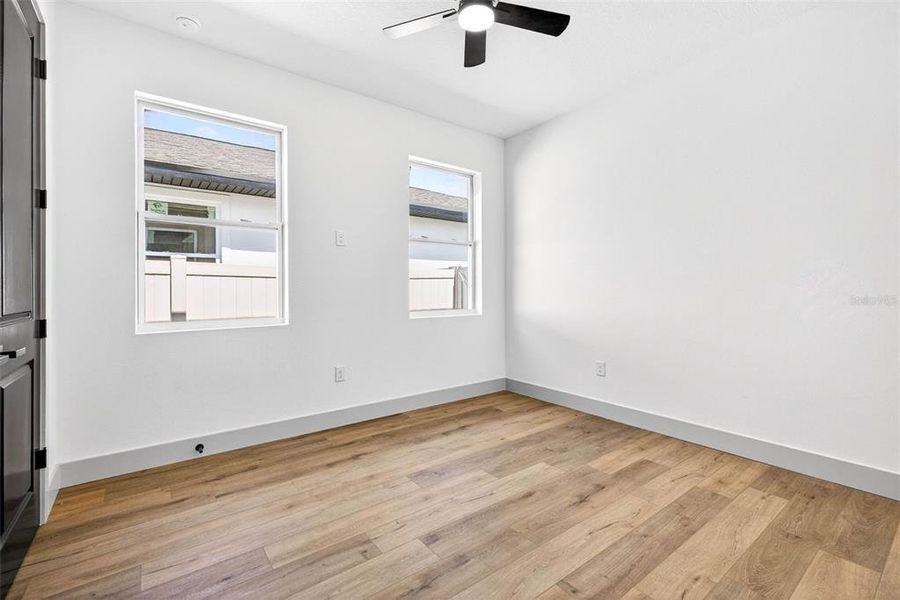 Spacious, unfurnished interior of a new home in , St. Petersburg (Image 29).