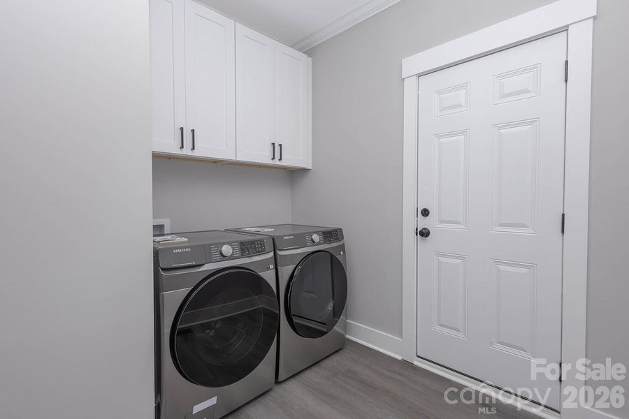 Furnished interior view inside a new home in , Kings Mountain (Image 7).
