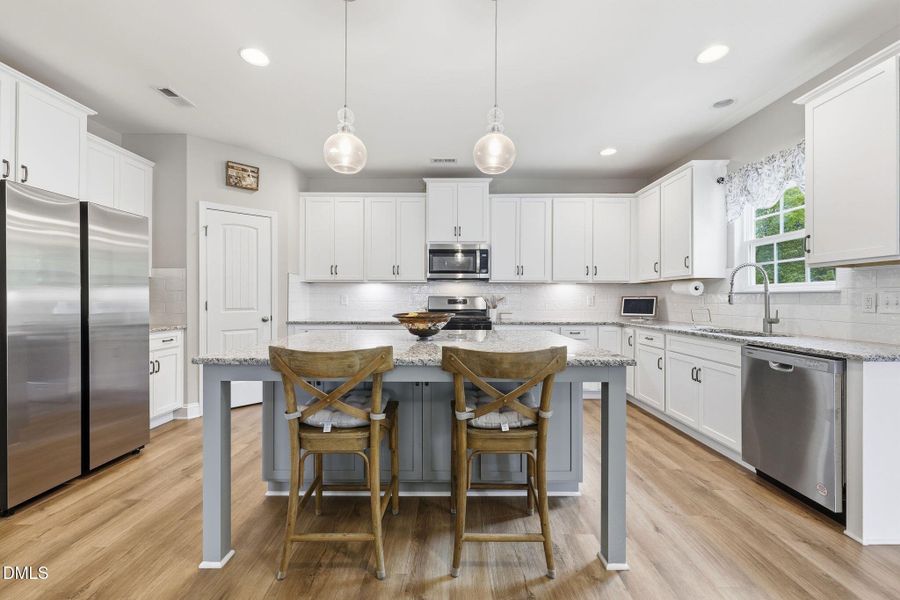 13-web-or-mls-_2041720