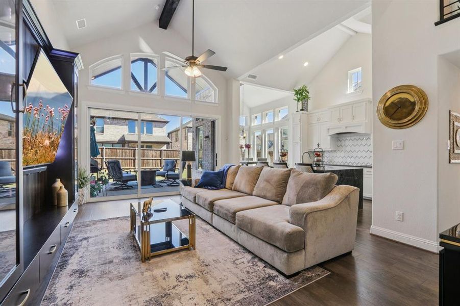 Furnished interior view inside a new home in , Northlake (Image 15).