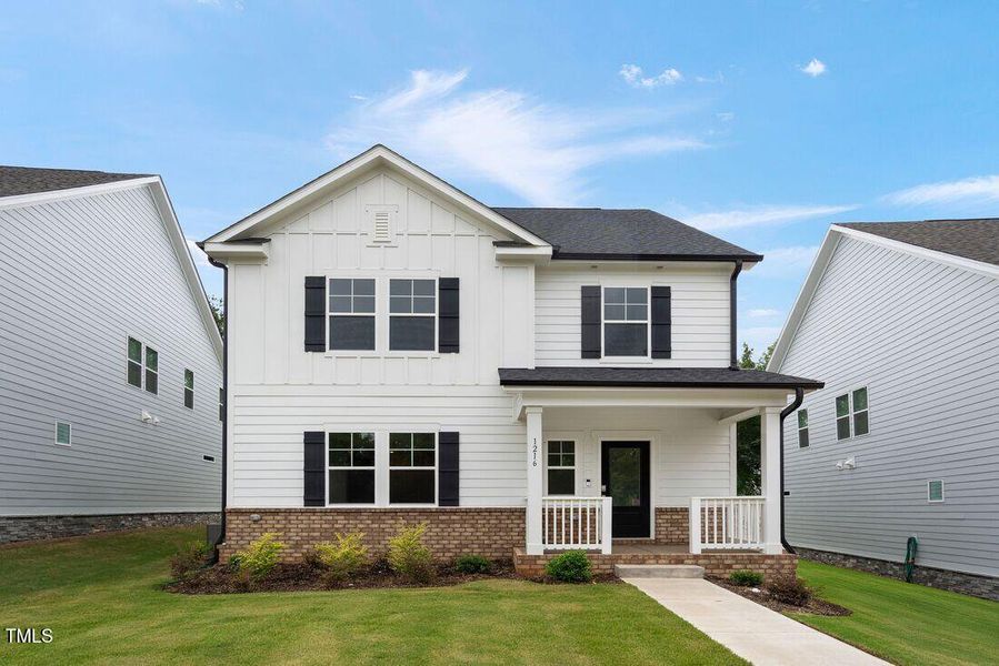 silverstone-augusta-lot-44-front